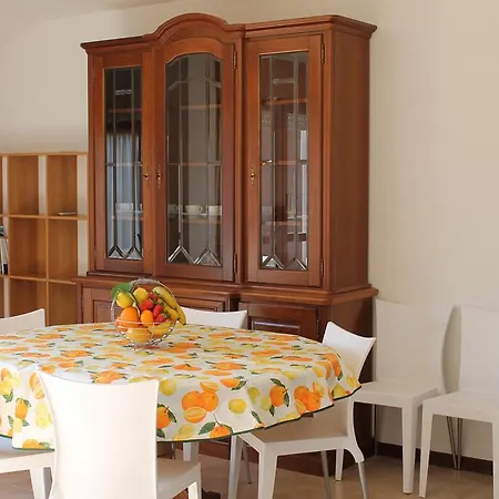 Apartment 5 *