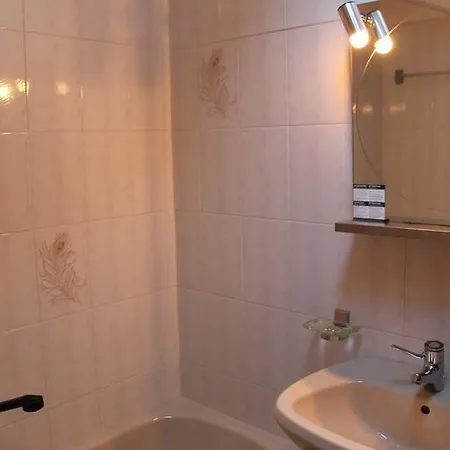 Apartment 5