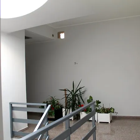 5 Apartment